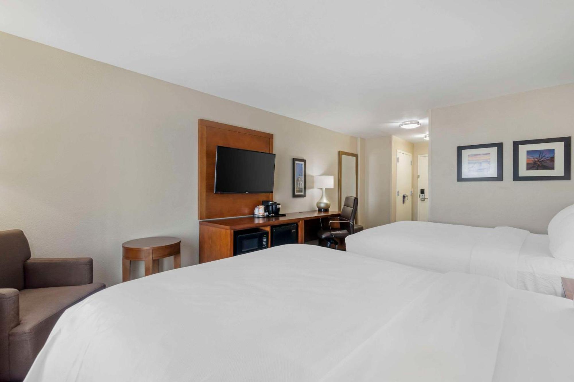 Comfort Inn & Suites برونزويك المظهر الخارجي الصورة