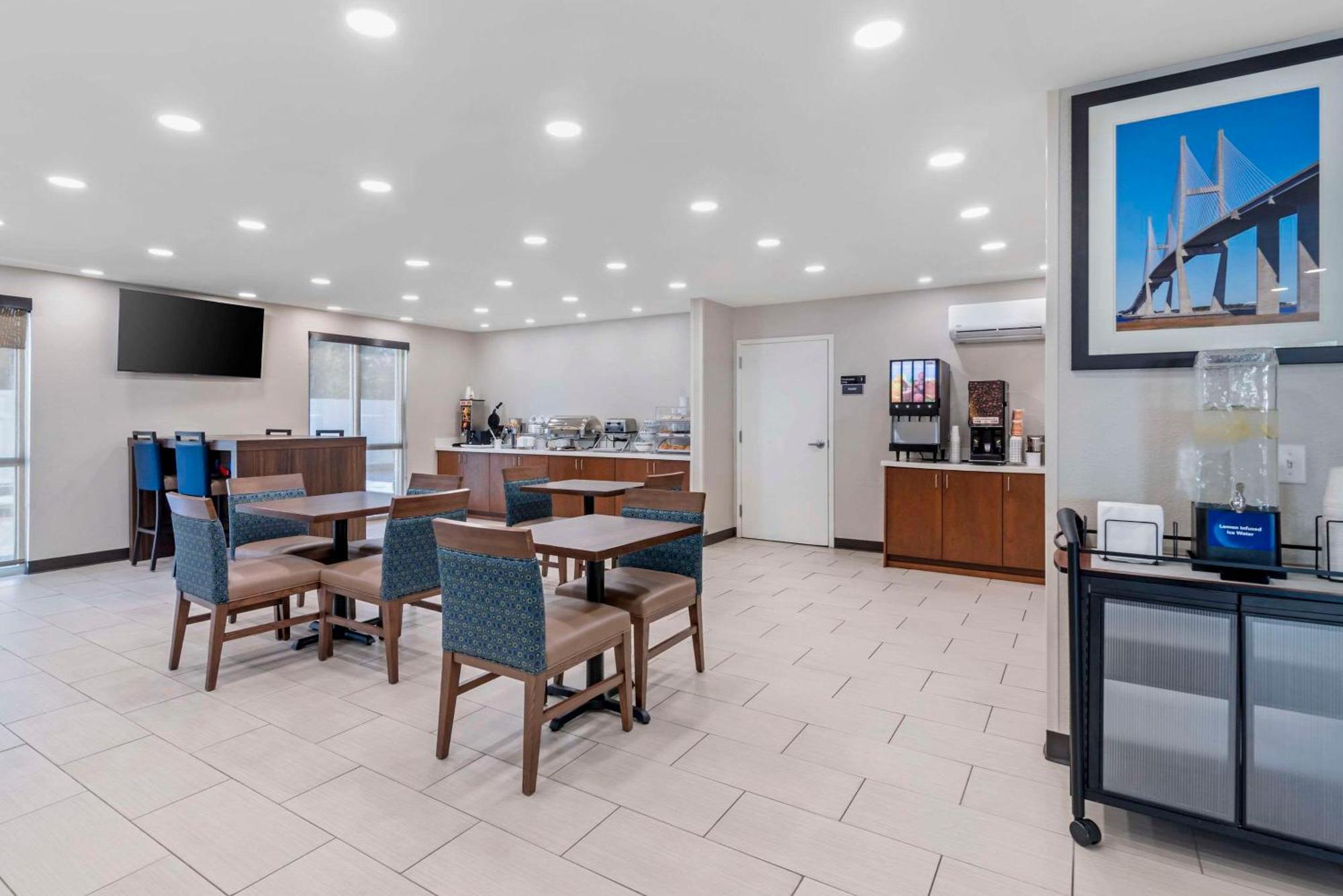 Comfort Inn & Suites برونزويك المظهر الخارجي الصورة