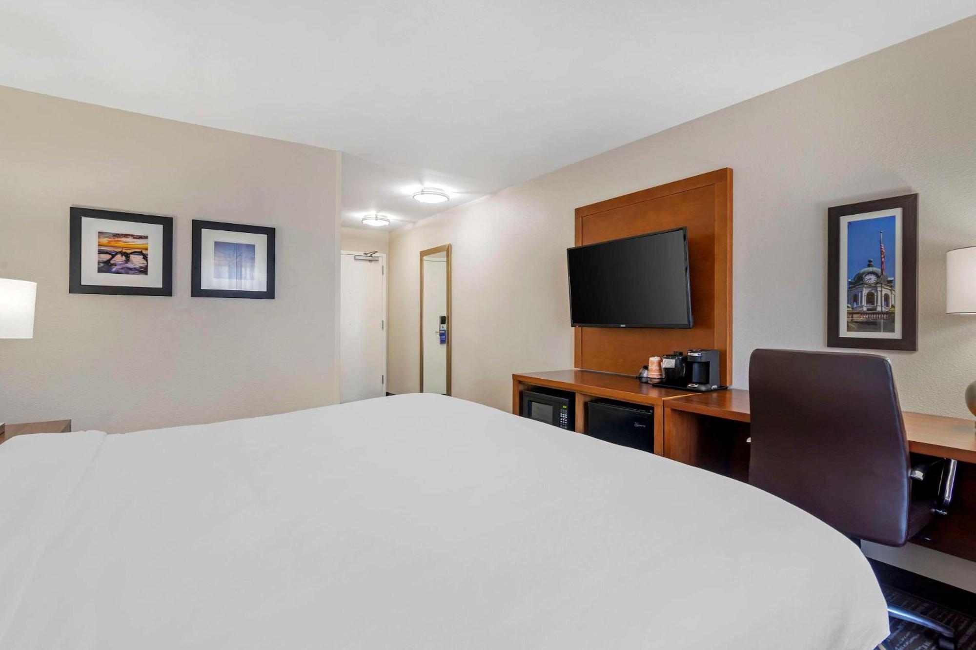 Comfort Inn & Suites برونزويك المظهر الخارجي الصورة