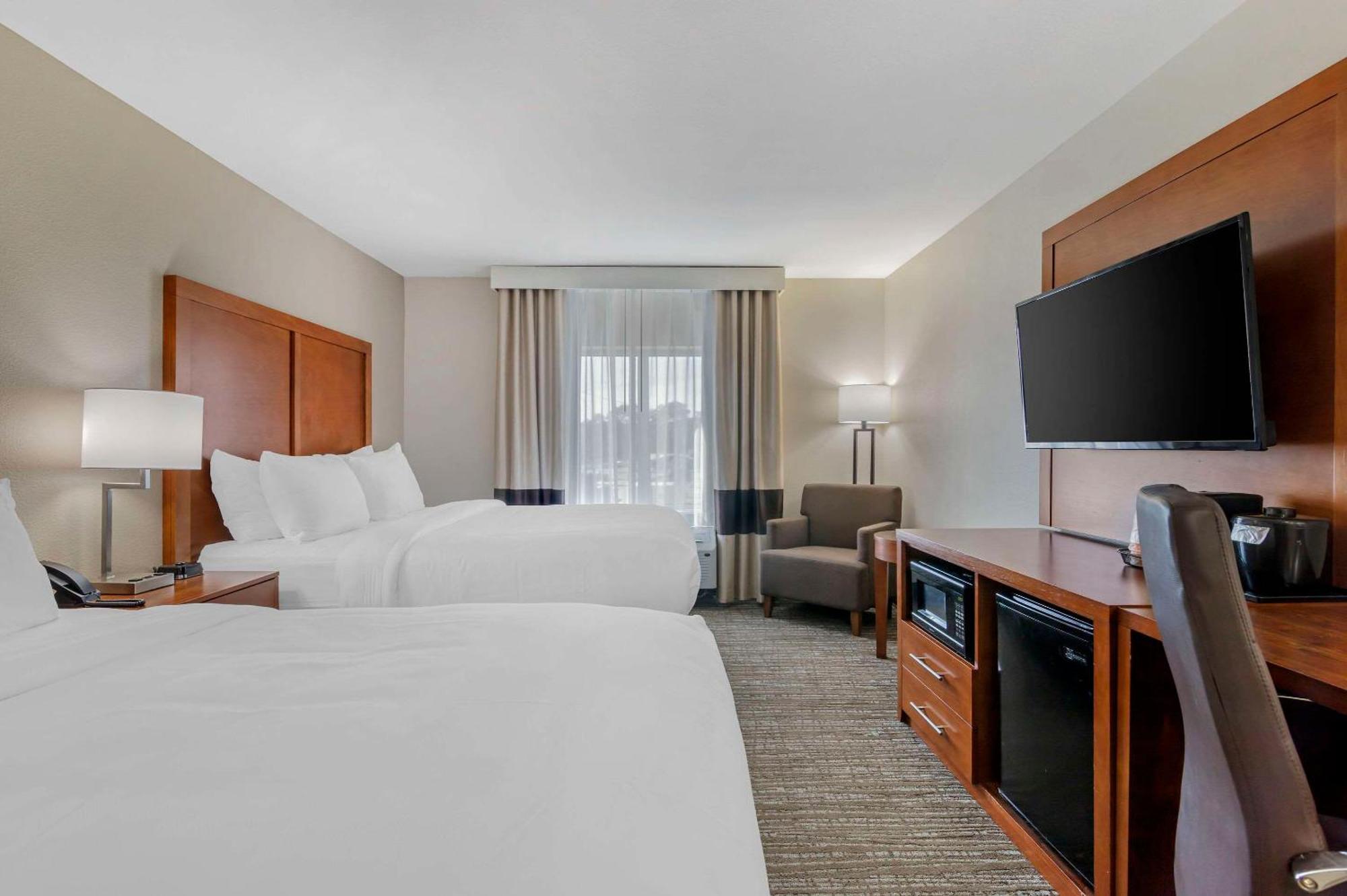 Comfort Inn & Suites برونزويك المظهر الخارجي الصورة
