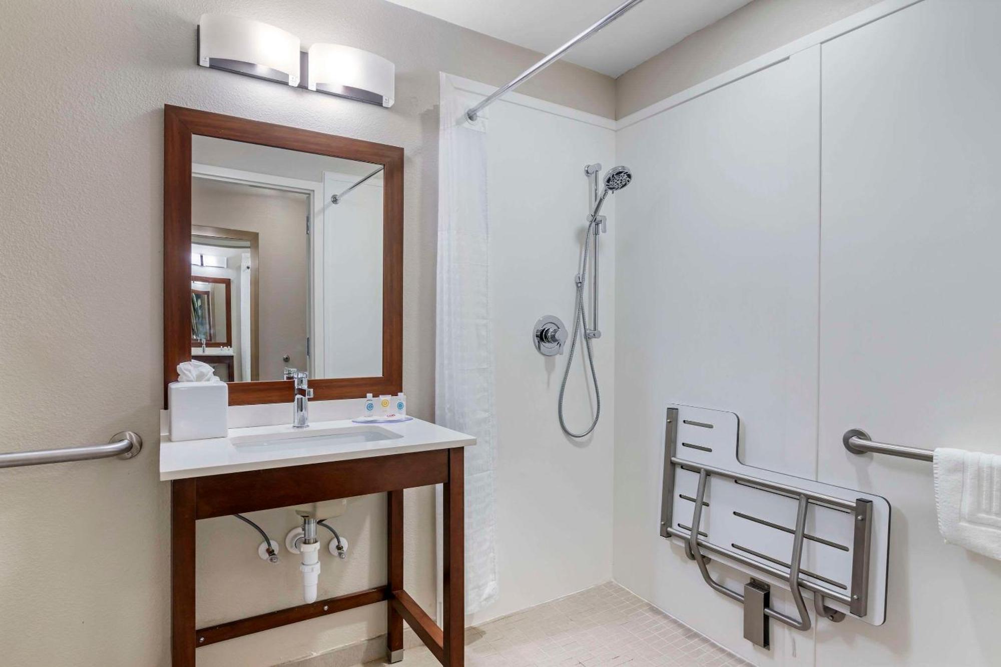 Comfort Inn & Suites برونزويك المظهر الخارجي الصورة